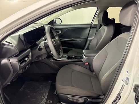 New 2026 Kia K4 FWD image 25
