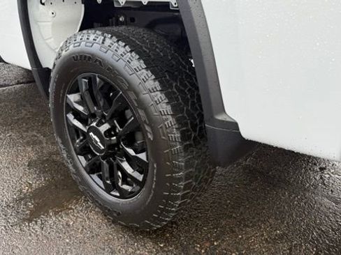 New 2026 Chevrolet Silverado 3500 LT w/ Trail Boss Package image 7