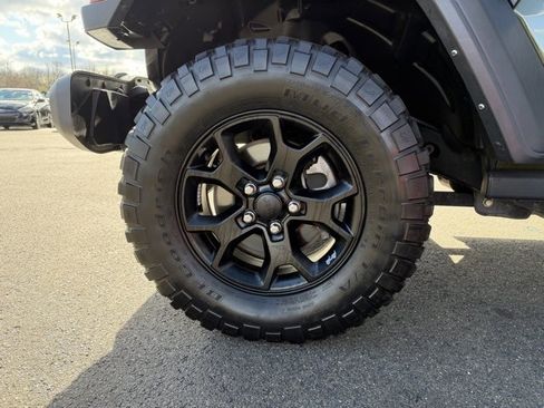 Used 2021 Jeep Wrangler Unlimited Sport image 31