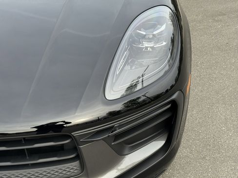 Used 2025 Porsche Macan image 11