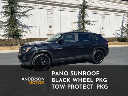 Used 2025 Volkswagen Atlas Cross Sport SE image 1