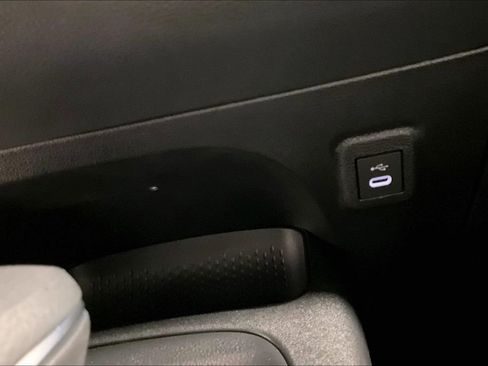 Used 2025 Toyota Corolla SE image 29