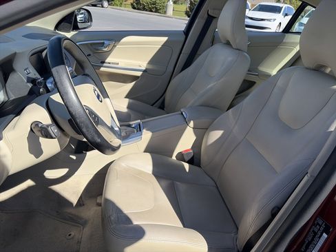Used 2015 Volvo S60 T5 Platinum image 18