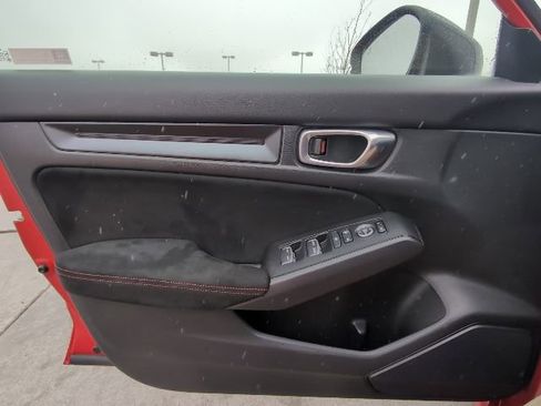 Used 2024 Honda Civic Type R image 10