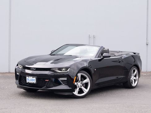 Used 2016 Chevrolet Camaro SS RWD image 2