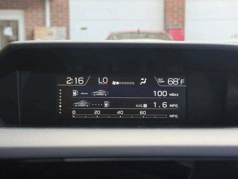 Used 2023 Subaru Crosstrek 2.5i Limited AWD/4WD image 9
