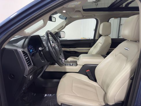 Used 2020 Ford Expedition Platinum image 3