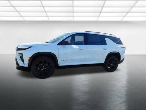 New 2026 Chevrolet Traverse RS w/ LPO, Floor Liner Package FWD image 7
