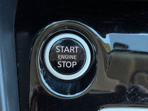 Used 2021 Nissan Kicks S image 15