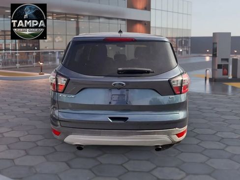 Used 2018 Ford Escape SE FWD image 7