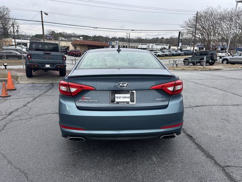 Used 2015 Hyundai Sonata Sport w/ Option Group 03 image 8