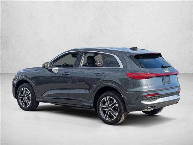 Used 2025 Audi Q5 Premium AWD/4WD image 7