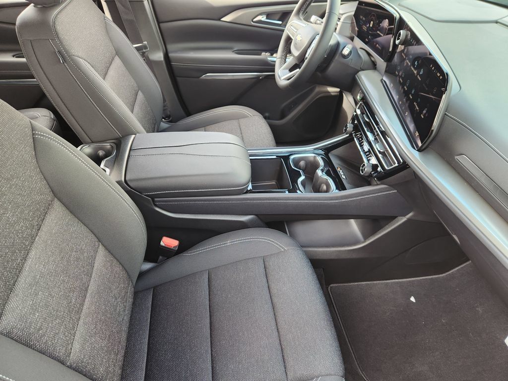 New 2026 Chevrolet Traverse LT w/ Driver Confidence Package FWD image 10