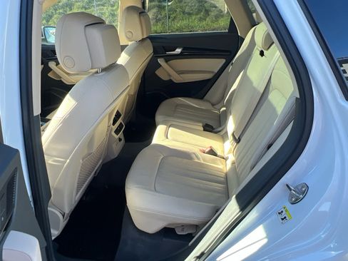 Used 2020 Audi Q5 Prestige w/ Prestige Package image 13