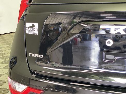 Used 2024 Kia Niro EX Touring FWD image 38