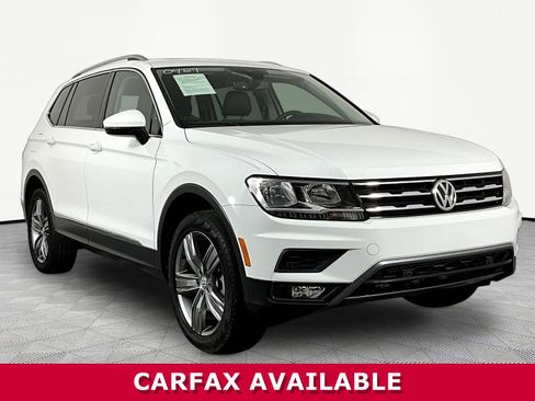 Used 2020 Volkswagen Tiguan SEL AWD/4WD image 3
