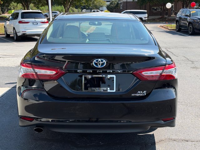 Used 2018 Toyota Camry XLE FWD image 4