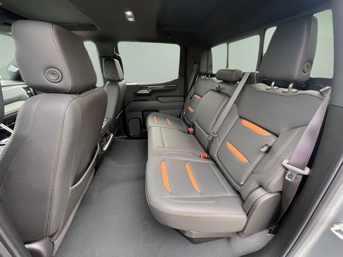 Used 2024 GMC Sierra 1500 AT4 w/ Technology Package image 20