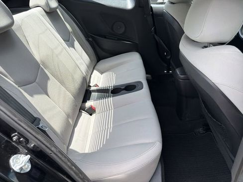 Used 2013 Hyundai Veloster FWD image 15