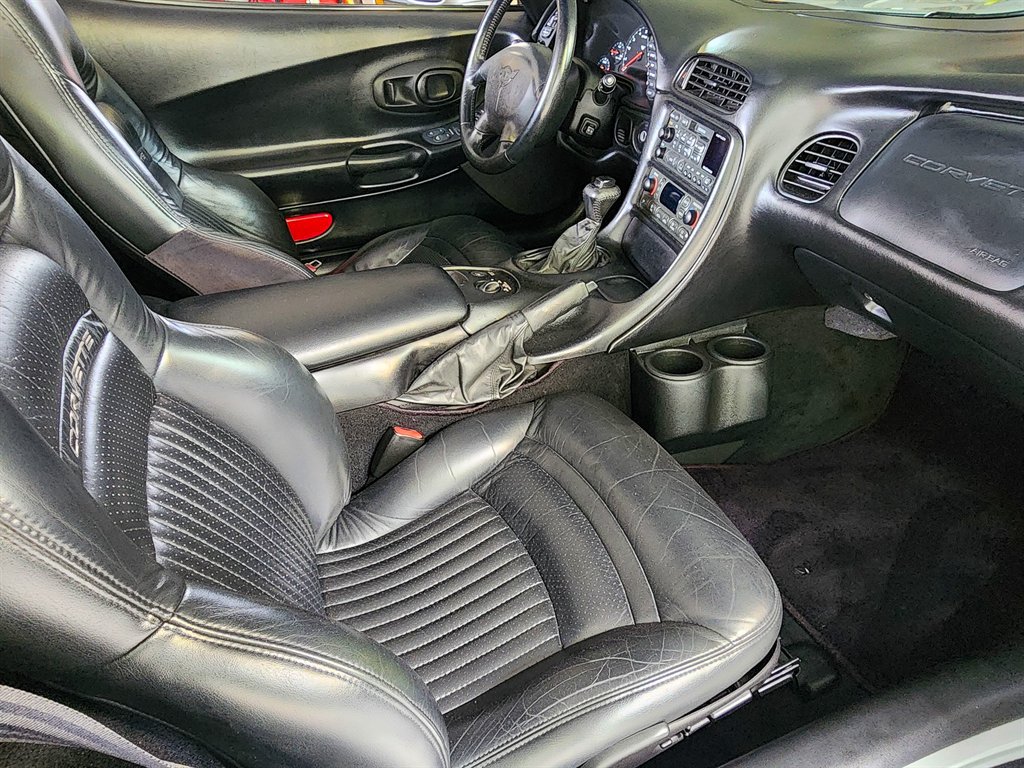Used 1999 Chevrolet Corvette Convertible w/ Memory Pkg RWD image 25
