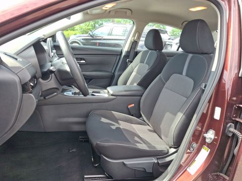 Certified 2025 Nissan Sentra SV FWD image 16