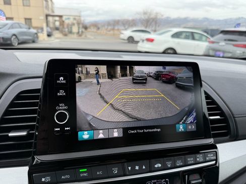 Used 2025 Honda Odyssey Sport-L image 39