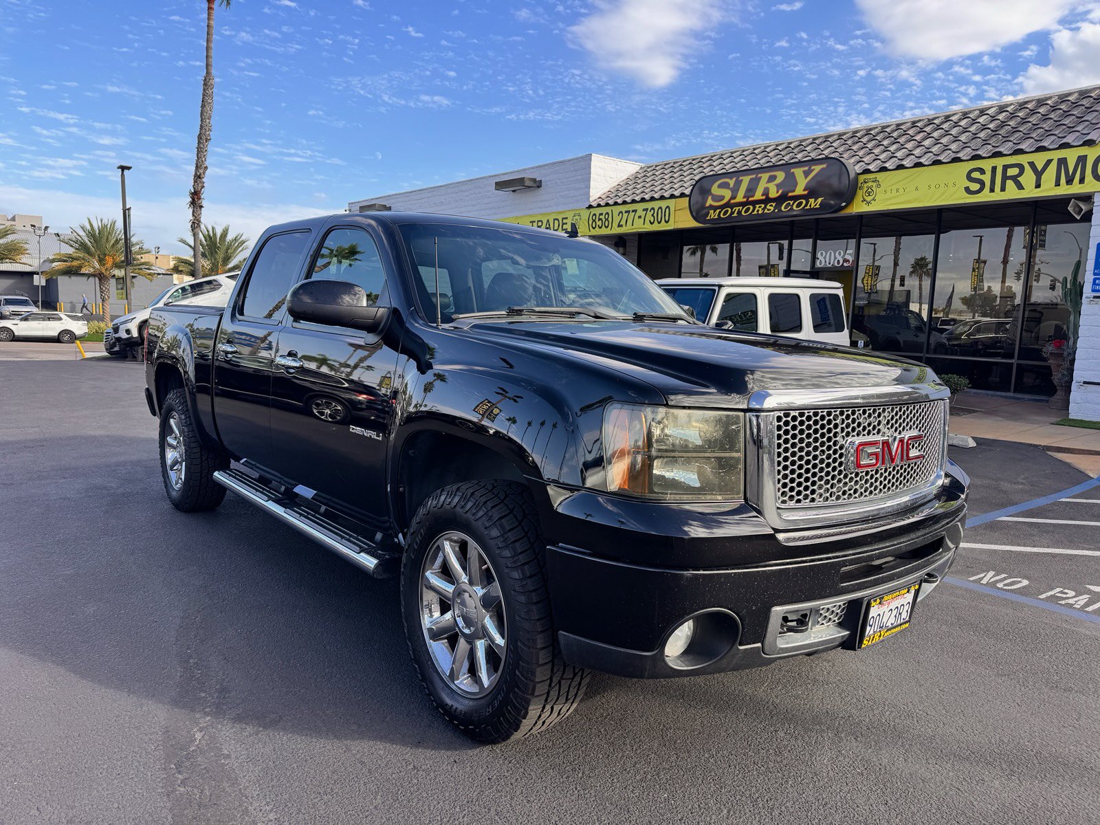 Used 2013 GMC Sierra 1500 Denali w/ LPO, On The Job Package AWD/4WD image 1
