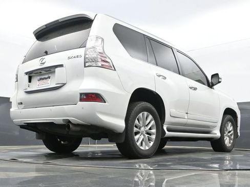 Used 2018 Lexus GX 460 Premium w/ Premium Package image 11