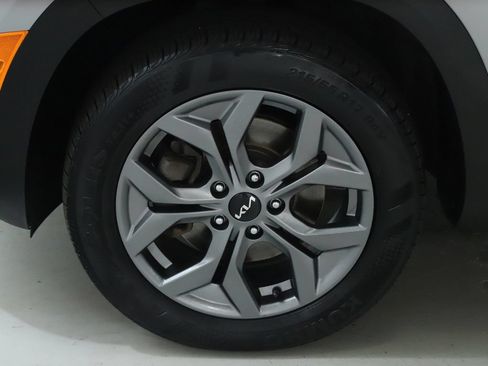 Used 2024 Kia Seltos LX AWD/4WD image 39