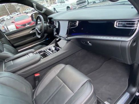 Used 2023 Jeep Grand Wagoneer Series II w/ Quick Order Packagew 28T image 23