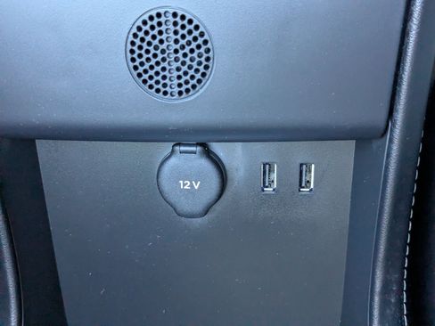 Used 2015 Tesla Model S 85D image 35