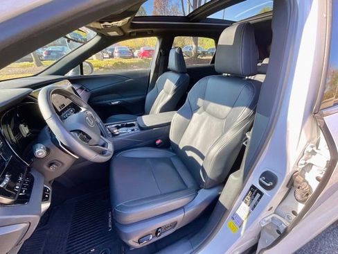 Used 2025 Lexus RX 350 350h Premium Plus image 12