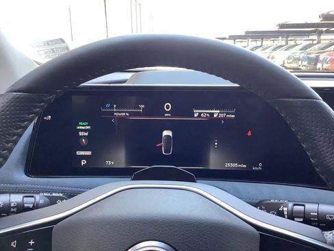 Used 2024 Nissan Ariya AWD image 10