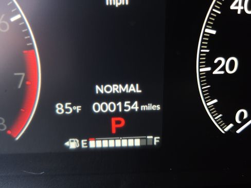 Used 2025 Honda Pilot Sport image 24