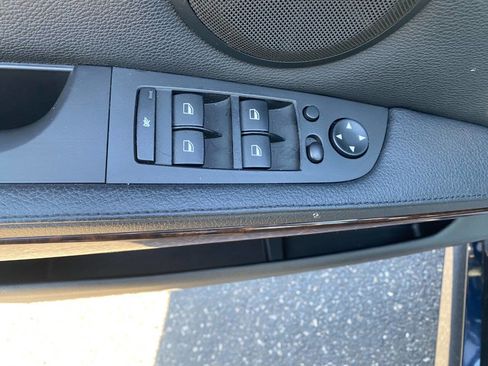 Used 2009 BMW 328i xDrive Sedan image 12