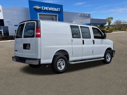 Used 2025 Chevrolet Express 2500 w/ Driver Convenience Package RWD image 27