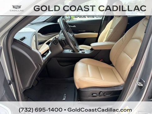Certified 2024 Cadillac XT4 Luxury w/ Cold Weather Package FWD image 14