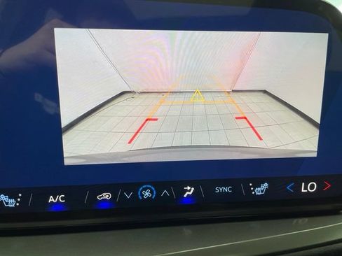New 2026 Chevrolet Traverse LT w/ Sun and Wheel Package AWD/4WD image 5