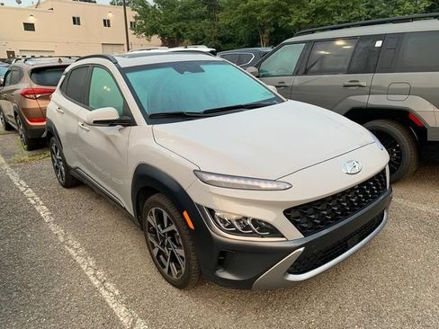 Certified 2023 Hyundai Kona Limited w/ Cargo Package AWD/4WD image 4