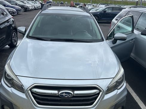 Used 2018 Subaru Outback 3.6R Limited image 3