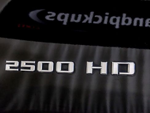 Used 2022 Chevrolet Silverado 2500 LT w/ Convenience Package image 42