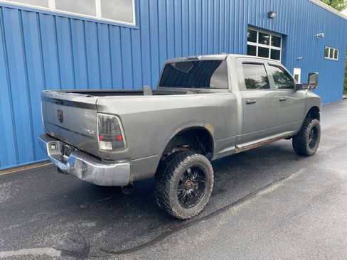 Used 2012 RAM 2500 ST w/ Chrome Appearance Group AWD/4WD image 4