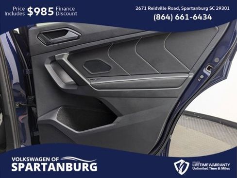 Used 2024 Volkswagen Tiguan SEL R-Line image 8