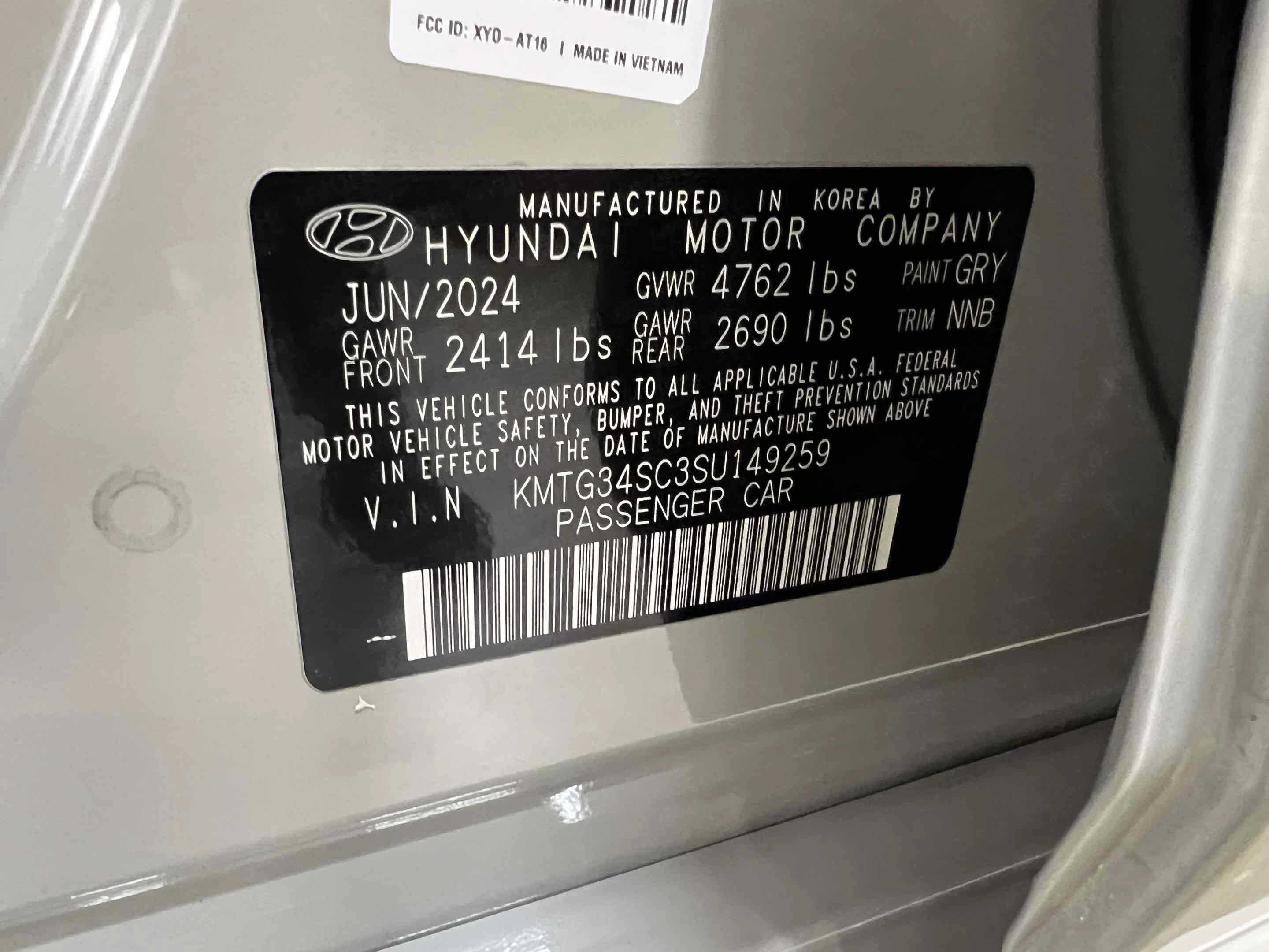 Used 2025 Genesis G70 2.5T RWD image 11
