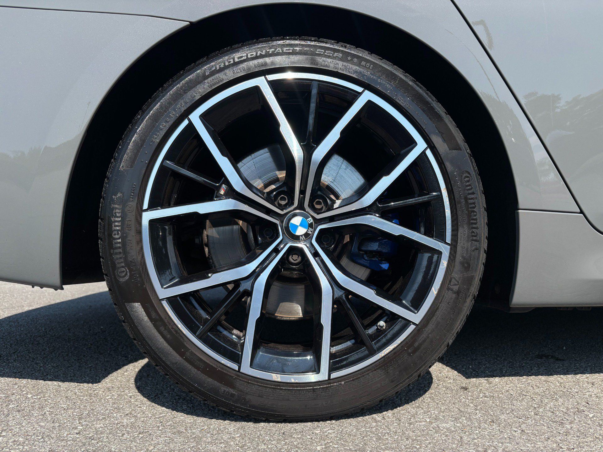 Used 2022 BMW 530i xDrive w/ M Sport Package AWD/4WD image 15