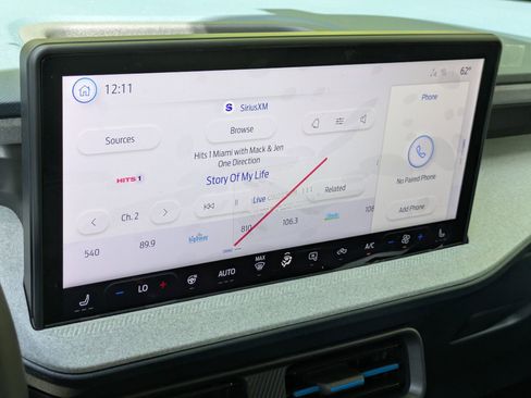New 2026 Ford Maverick XLT w/ XLT Luxury Package FWD image 18