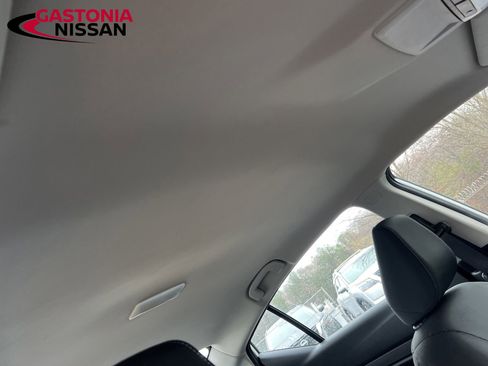 Used 2024 Nissan Altima 2.5 SV image 25