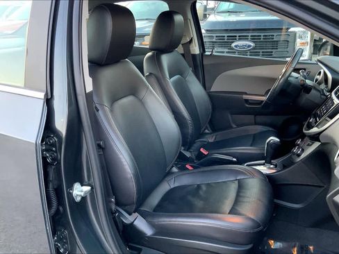 Used 2020 Chevrolet Sonic Premier image 7