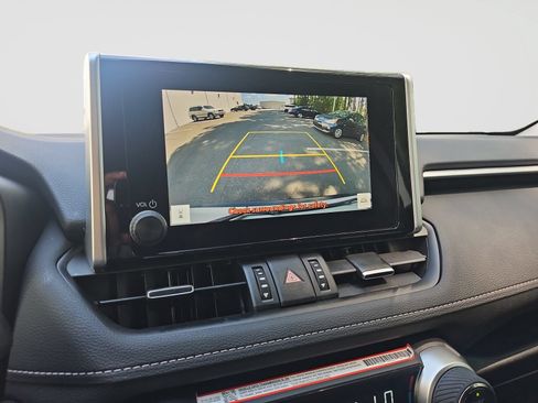 Used 2025 Toyota RAV4 XLE Premium FWD image 28