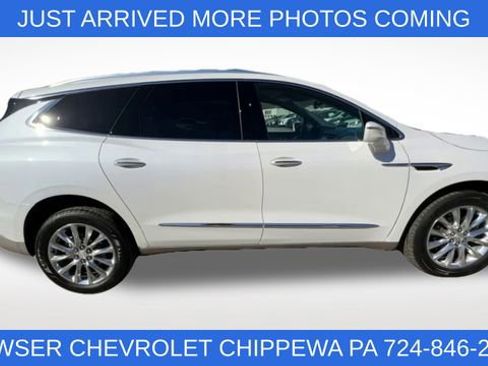 Used 2020 Buick Enclave Essence image 9